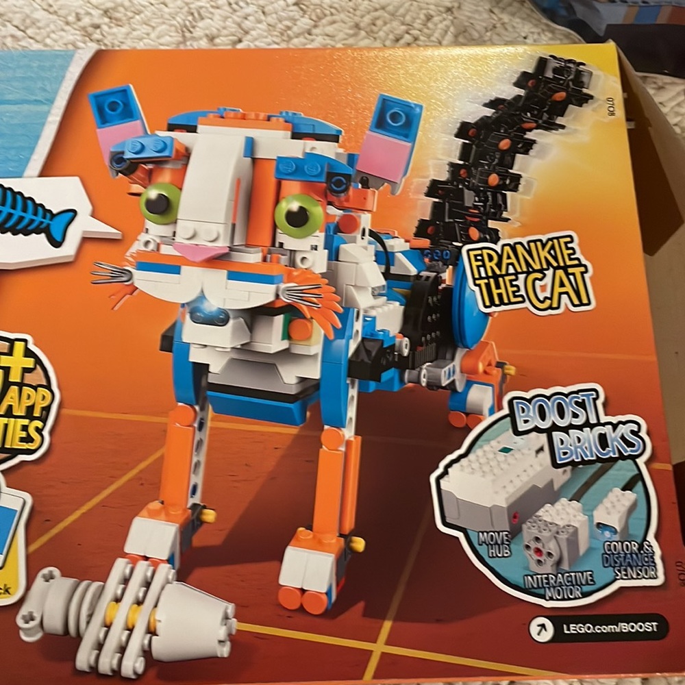 Lego BOOST  5in1 Build, Code, Play set. Barely played with. Most pieces included - Picture 5 of 15